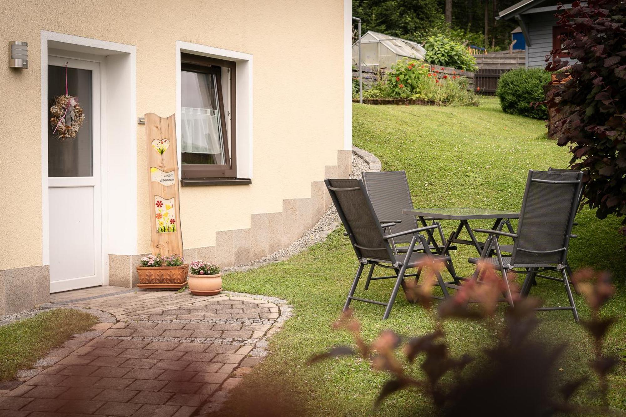 Buchen Blick - Ruhige Moderne Ferienwohnung 82Qm. Fichtelberg Eksteriør bilde